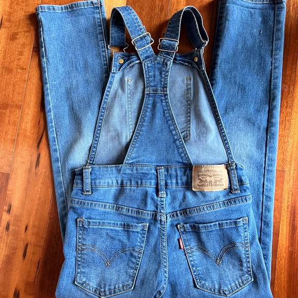 Girl’s Denim Levi’s Overalls - Picture 7 of 8